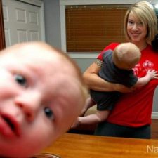 The-Baby-Photobomb-Selfie