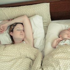 like-mother-like-daughter-funny-photography-44