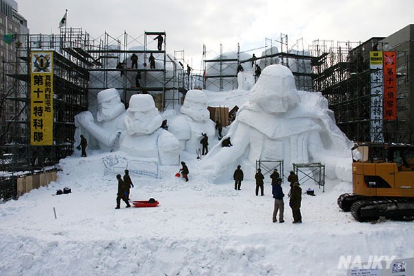 giant-star-wars-snow-sculpture-sapporo-festival-japan-18