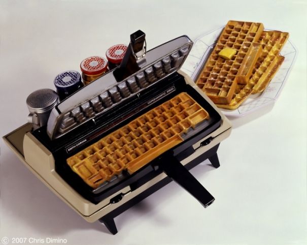 http://www.popsugar.com/tech/Geeky-Waffle-Machine-Goes-Great-Chicken-Computers-239908?utm_campaign=default_hp&utm_source=hover_pin