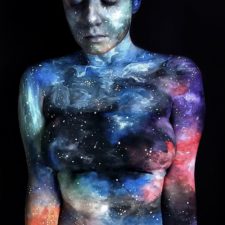 Brazilian-artist-makes-body-paint-herself2__880