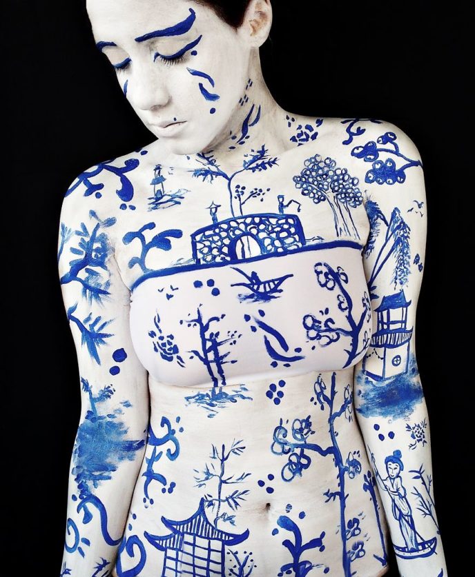 Brazilian-artist-makes-body-paint-herself4__880