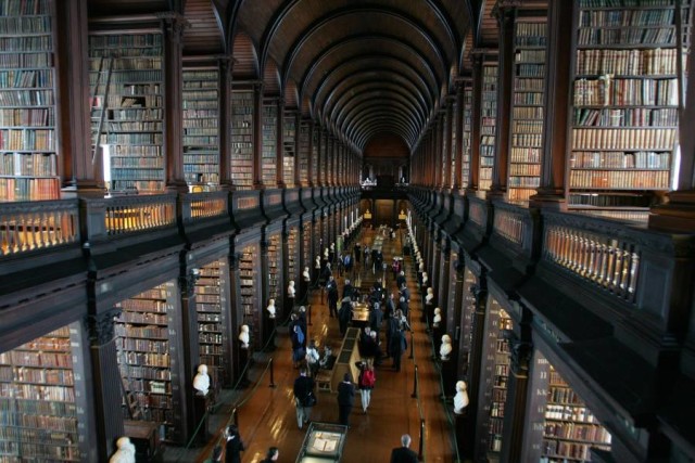 Trinity library dublin ireland.jpg