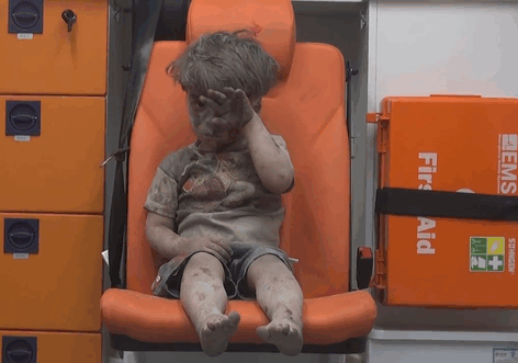 Alleppo boy air strike syria omran daqneesh 4.gif