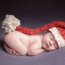 Newborn babies christmas photoshoot knit crochet outfits 41 584eb57454143__880.jpg