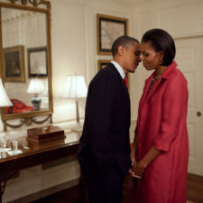 Michelle barack obama love photos 16 587ce815420ed__880.jpg