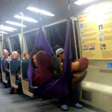 Funny subway people 21 596f50dbe2c86__605.jpg