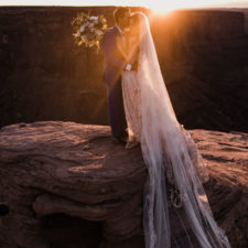 Marriage done at 120 meters high will take your breath away 5a65ac139fa44__880.jpg