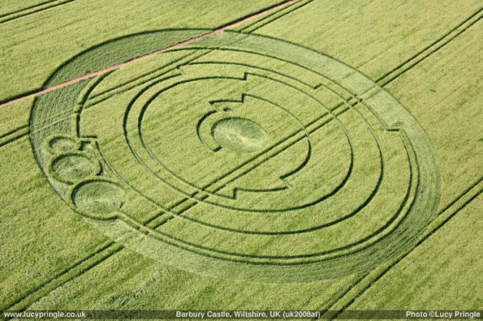 Https://upload.wikimedia.org/wikipedia/commons/f/f3/Lucy_Pringle_Aerial_Shot_of_Pi_Crop_Circle_ _panoramio.jpg