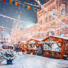 Moscow during a snowfall really looks magically 5a794ff4ee5b6__880.jpg