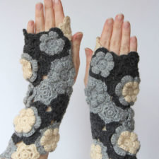 I embroider gloves for women who every day want to feel and look special and original 5a9e62d27c418__880.jpg