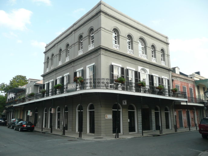 Https://upload.wikimedia.org/wikipedia/commons/f/f8/The_LaLaurie_Mansion.jpg