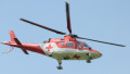 Vrtulník leteckej záchranej služby odváža ranených. Dnes sa v tuneli Branisko uskutočnilo cvičenie záchranných zložiek pri dopravnej nehode. Braniko, 19. jún 2013. Foto: SITA:Viktor Zamborský