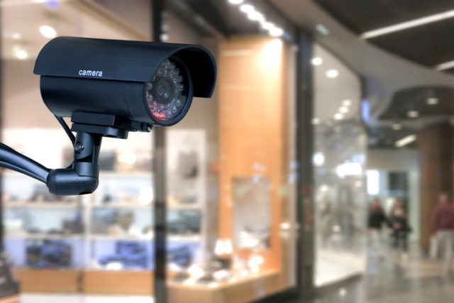 Bezpečnostná kamera, obchodné centrum, krádež