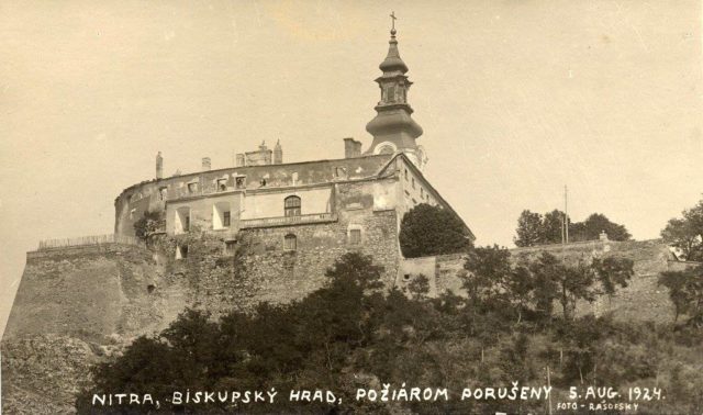 Hrad biskupsky palac 1924 klubpriatelov.jpg