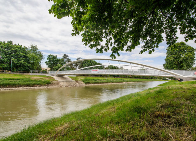 Nový Kalvársky most nad riekou Nitra