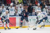 Samuel Takáč z HC Slovan Bratislava (uprostred) počas prvého hokejového zápasu finále play-off Tipos extraligy 2021/2022 medzi HC Slovan Bratislava - HK Nitra. Bratislava, 22. apríl 2022.