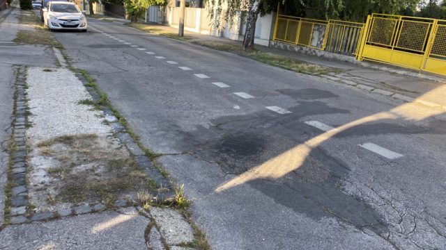 Nitrianska ulica cesty rozbite opravy 6.jpg