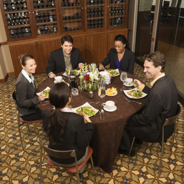 Obchodné jednania v reštaurácii: 7 omylov, ktorým by ste sa mali vyhnúť