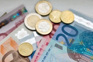 Slováci zarobia priemerne 784 eur za mesiac