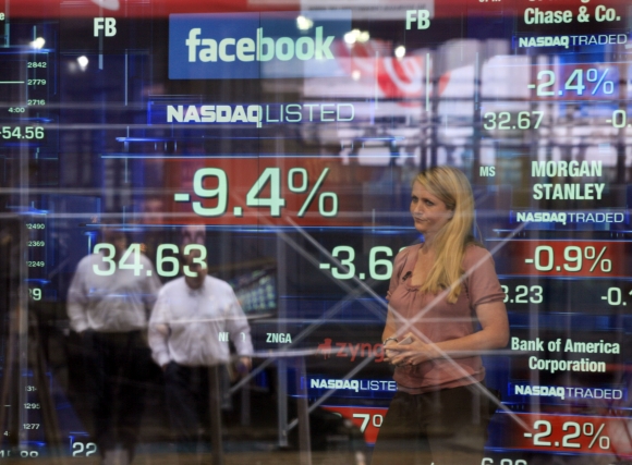 Facebook za posledný kvartál 2012 dosiahol zisk 64 mil. USD
