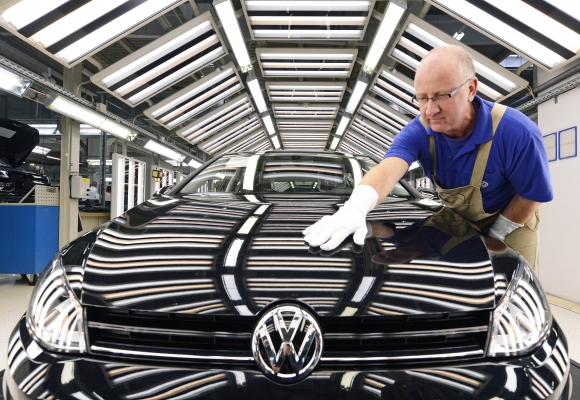 Volkswagen Slovakia ukončil hrubú stavbu karosárne