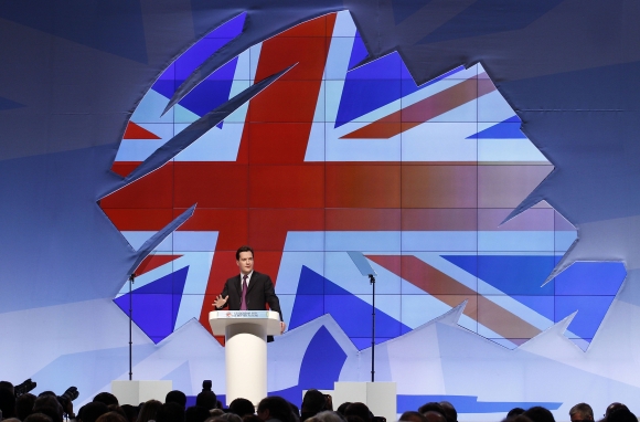 Britská opozícia žiada nové pravidlá deklarovania zisku a daní