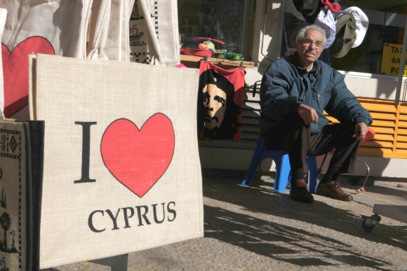 Cyprus chce daňovou amnestiou prilákať späť peniaze