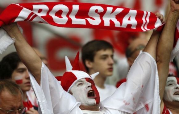 Proti prijatiu eura je až 76 percent Poliakov