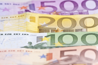 Priemerná mesačná mzda v roku 2014 dosiahla 858 eur