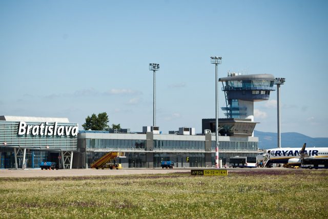 ILUSTRAÈNÉ:  Letisko Bratislava