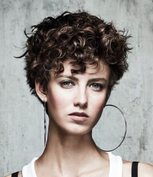 short hairstyles for thick wavy hair