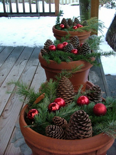 10 ideas of beautifying your outdoor for christmas homesthetics decor 8.jpg