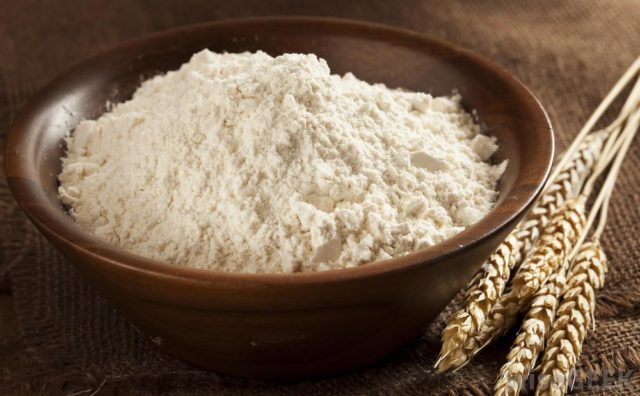Bowl of whole grain flour.jpg