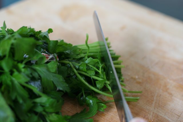 Cutting parsley.jpg