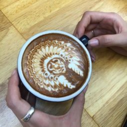 Artistic barista from korea who draws art on coffee 5912bec24bbc4__700.jpg