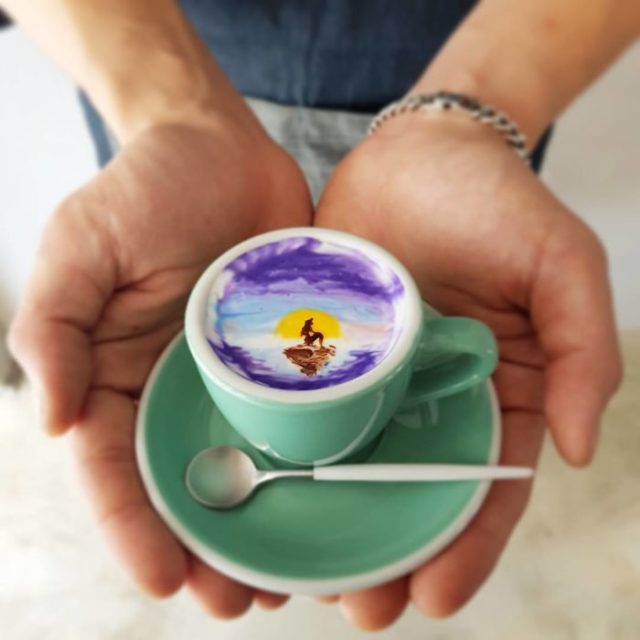 Artistic barista from korea who draws art on coffee 5912bec489f0b__700.jpg