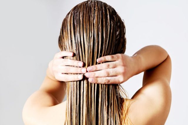 Woman_washing_conditioning_hair.jpg.653x0_q80_crop smart.jpg
