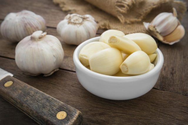 Bulbs and bowl of garlic.jpg
