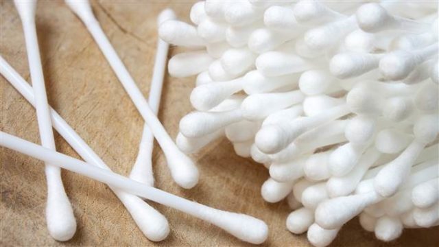 Q tips cotton swabs today tease stock 150824_e7b15862a730af332245566064d5283e.today inline large 640x360.jpg