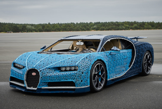 Bugatti chiron lego car.png