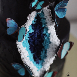 Blue flower butterflies cake art yulia kedyarova.png