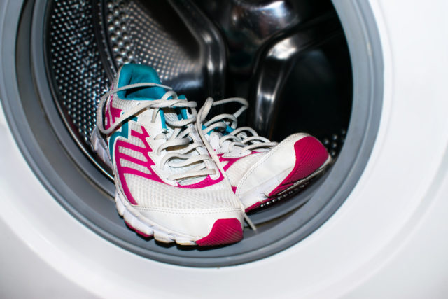 topánky v práčke