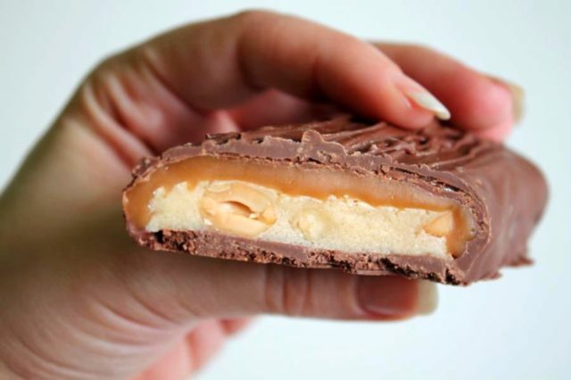 Schokoladen erdnuss karamell riegel xl_8817 1.jpg
