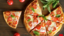 Pizza s paradajkami a bazalkou 600 × 400 px.png