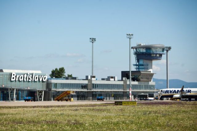 359813_letisko bratislava_bratislava airport 676x451.jpg