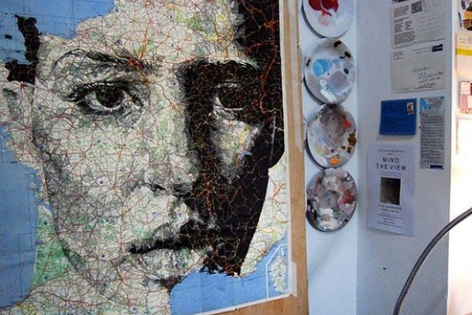 Skryté tváre: Umelec tvorí fascinujúce portréty z máp