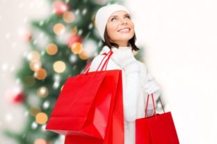 Vianoce, žena, nákupy, nakupovať, úsmev, smiech, relax, radosť, beuaty