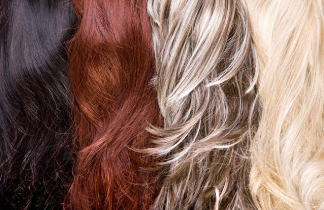 Pramene vlasov rôznych farieb