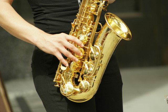saxofón, hudba